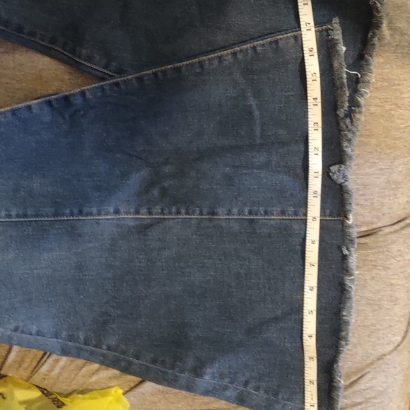 Women’s Judy Blue 70s,Highrise, Bell Bottom Flared Jeans - Picture 15 of 16